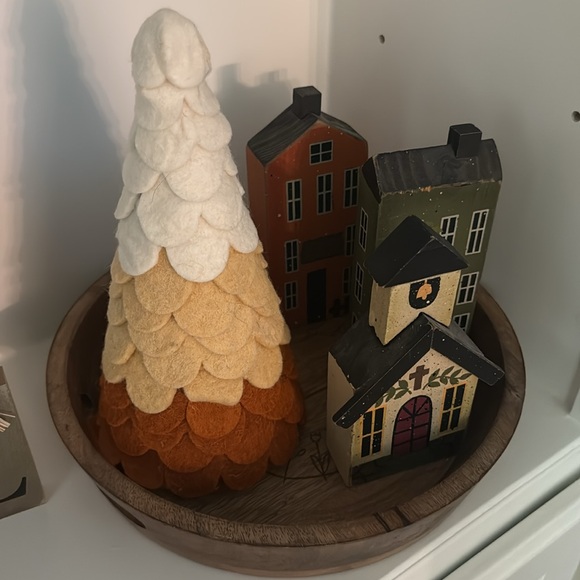 Fall Decor - Picture 4 of 4